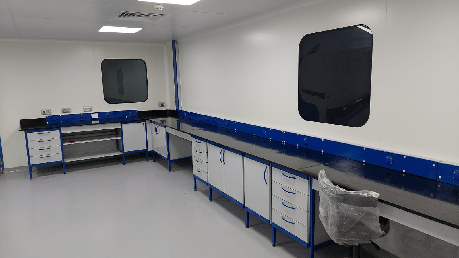 Lab bench 2